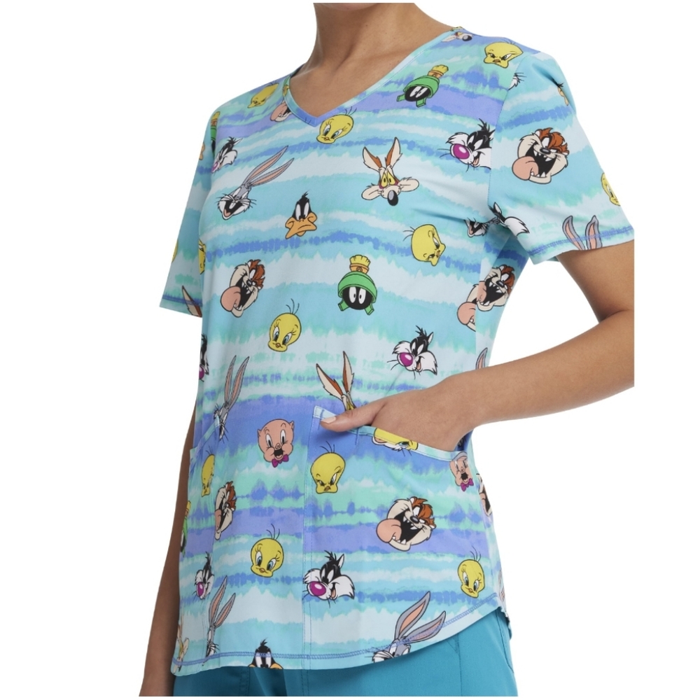 NWT Woman's Looney Tunes Scrubs